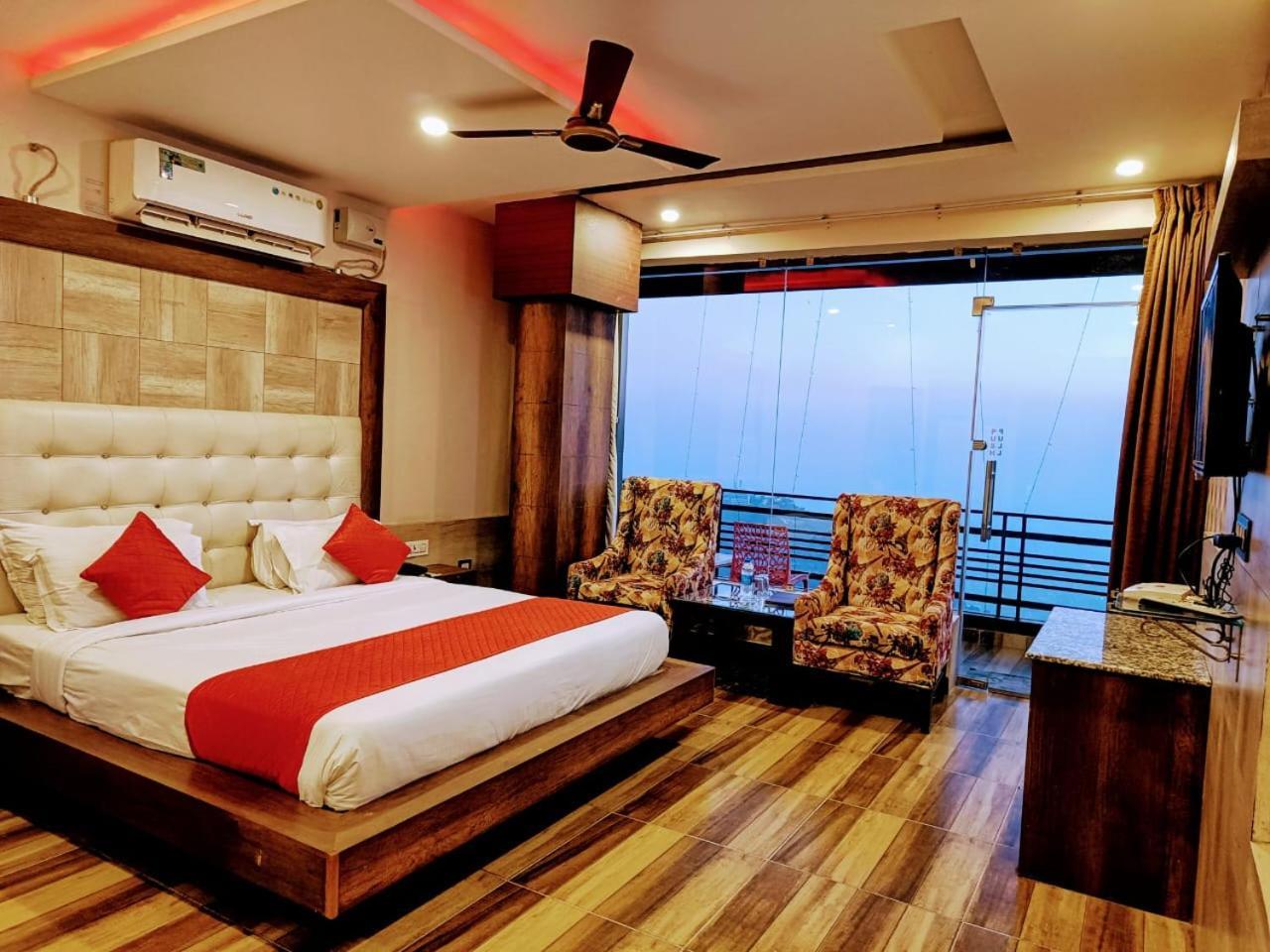 King Castle Mcleodganj-Centrally Heated And Air Cooled- Near Mall Road - Free Parking Дхарамсала Екстериор снимка