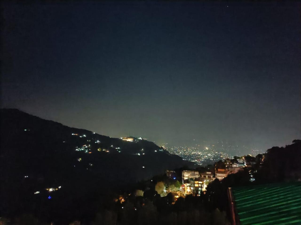 King Castle Mcleodganj-Centrally Heated And Air Cooled- Near Mall Road - Free Parking Дхарамсала Екстериор снимка