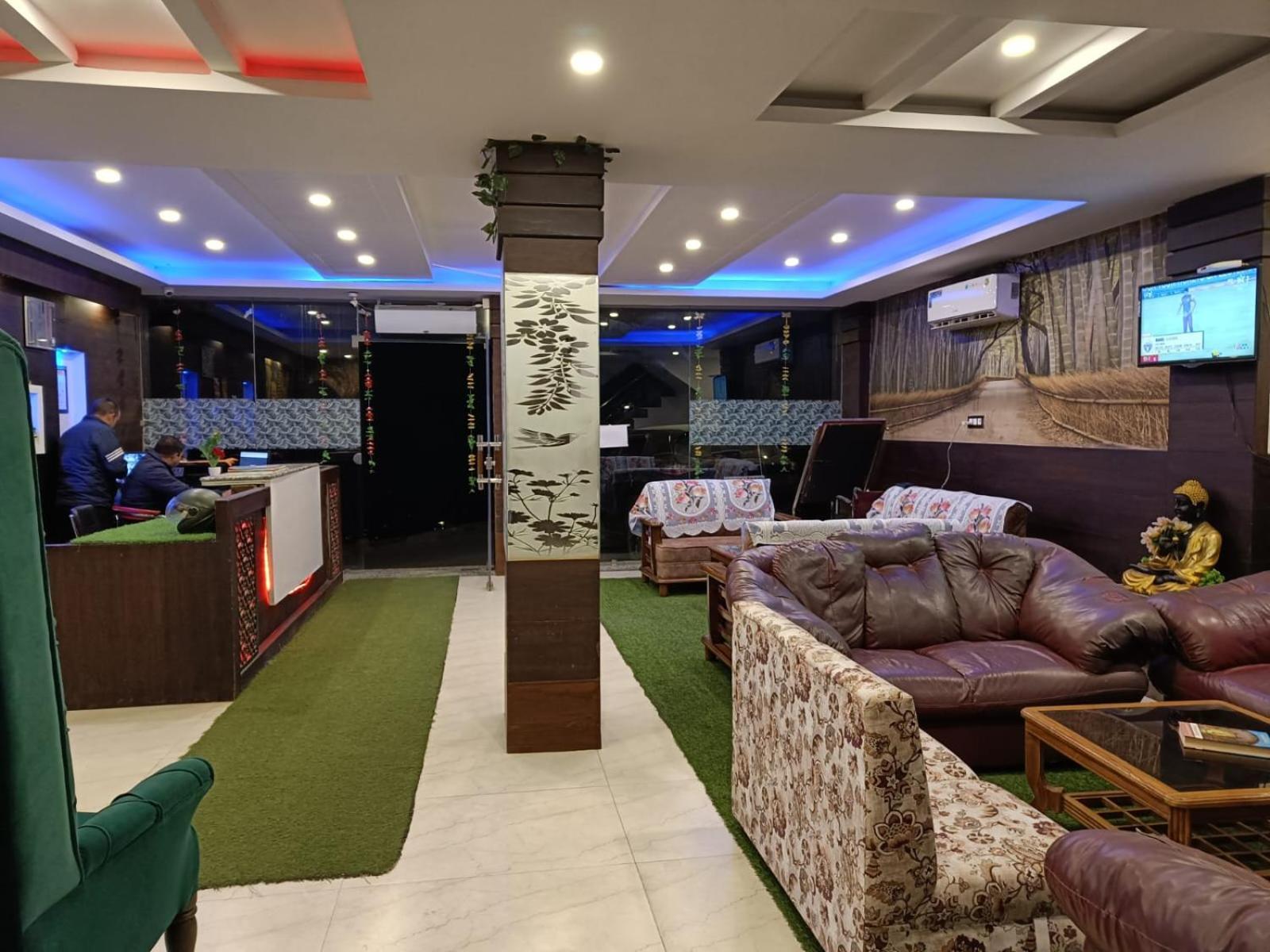 King Castle Mcleodganj-Centrally Heated And Air Cooled- Near Mall Road - Free Parking Дхарамсала Екстериор снимка