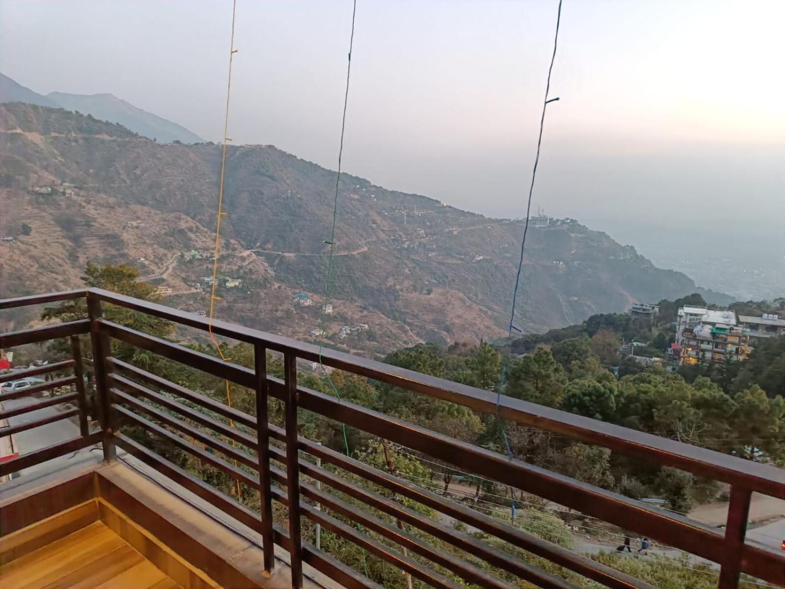 King Castle Mcleodganj-Centrally Heated And Air Cooled- Near Mall Road - Free Parking Дхарамсала Екстериор снимка