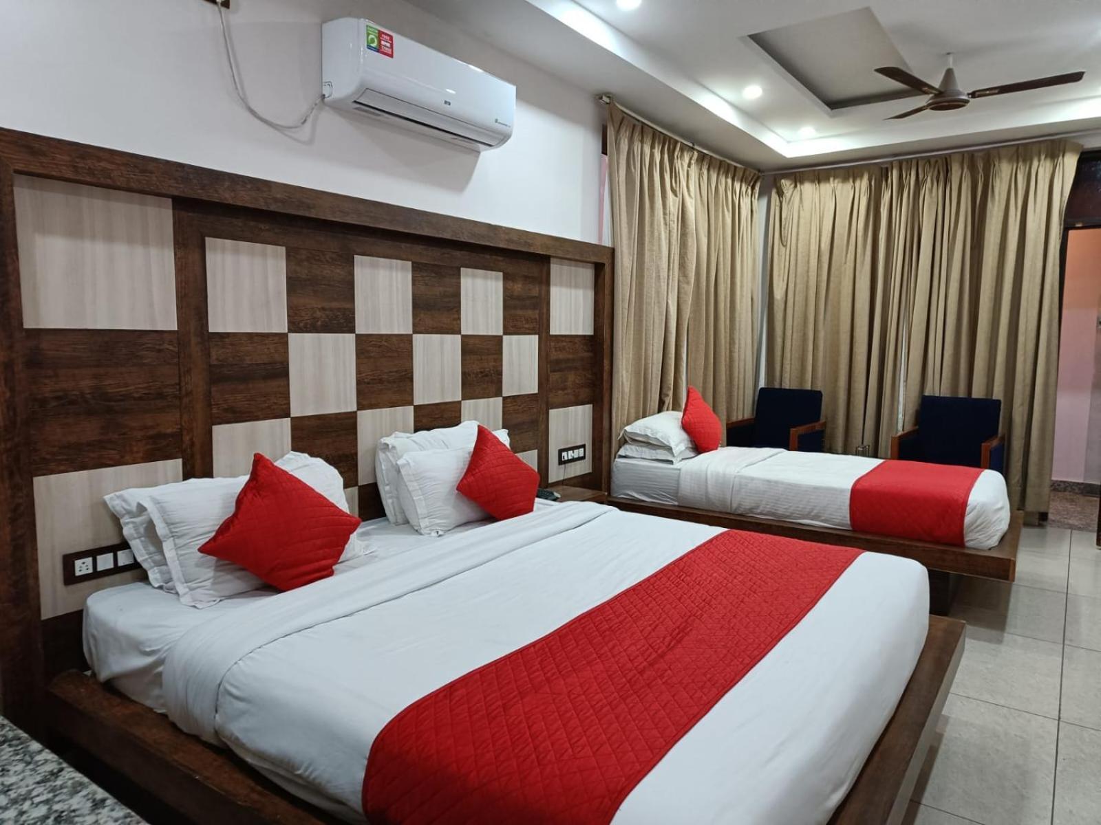 King Castle Mcleodganj-Centrally Heated And Air Cooled- Near Mall Road - Free Parking Дхарамсала Екстериор снимка
